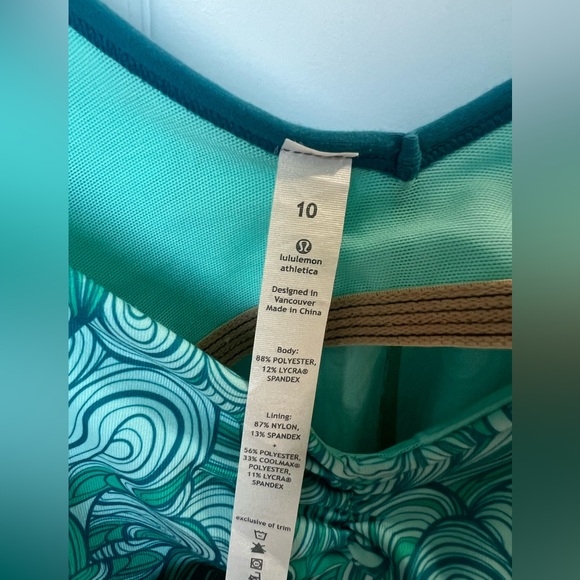Lululemon athletica Gather V Tank Green Blue Teal Swirl Camisole Yoga Size 10 - Picture 5 of 6